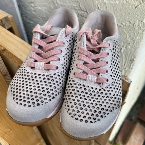 No Bull Pink Trainers Size 5 - Picture 2 of 4